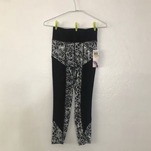 Jessica Simpson leggings
